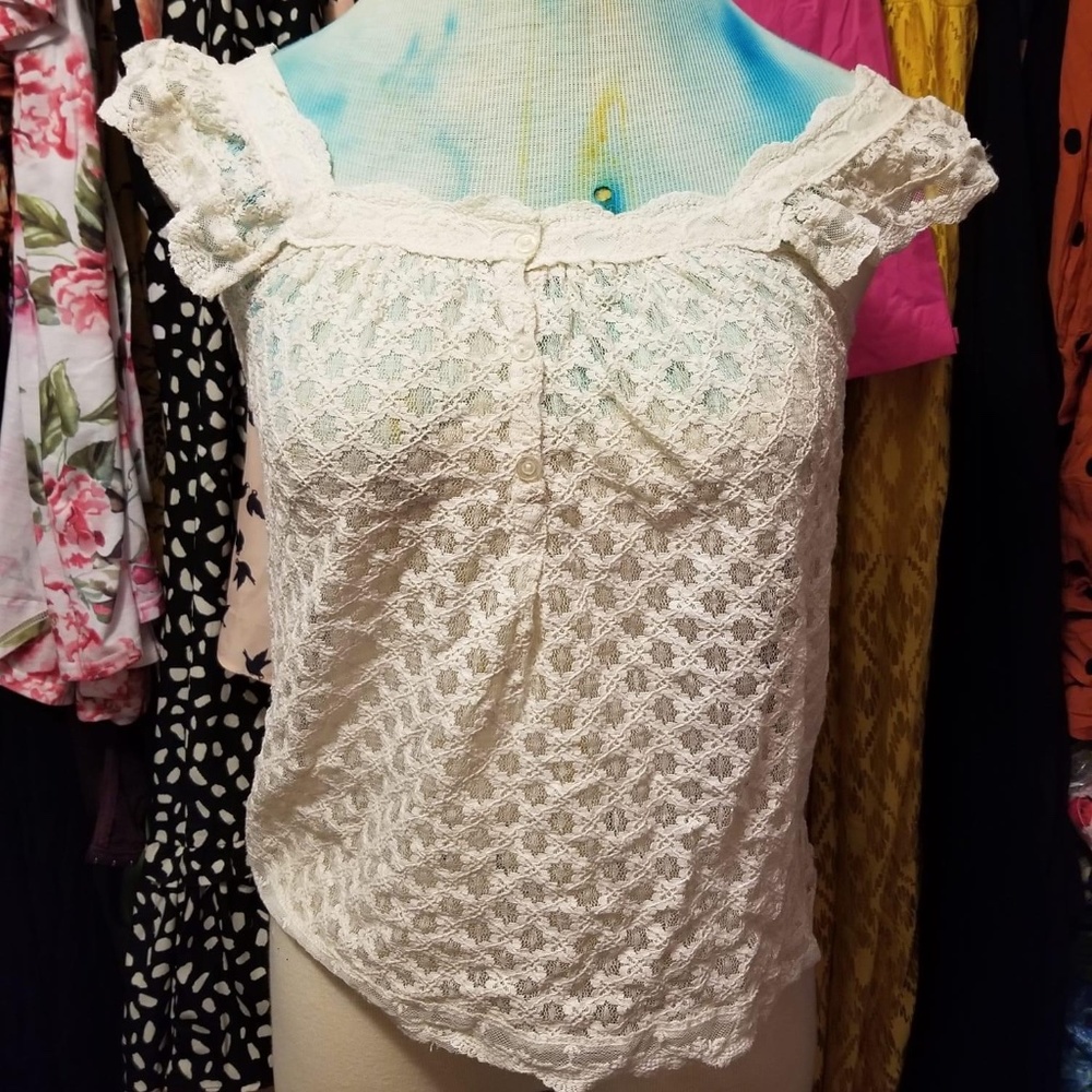 Lace flutter sleeve top. Never worn. Pinky brand M